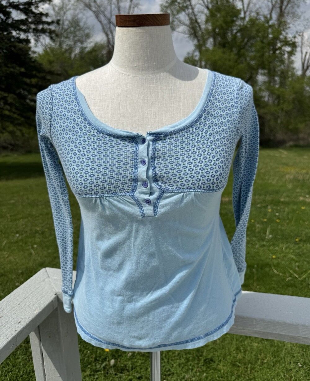 Y2K Energie Babydoll Milkmaid Henley Light Blue Bella Swan Juniors Medium